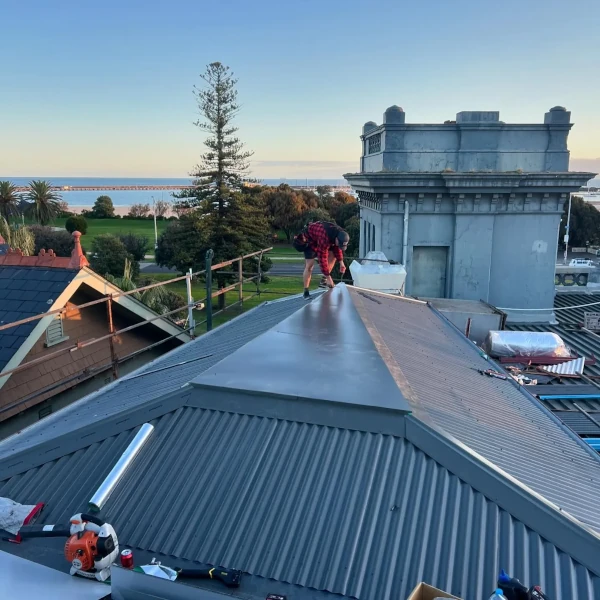 Completing work on Beaconsfield Hotel Roof Repair